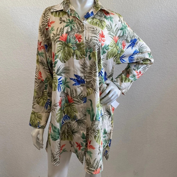 Zara printed satin oversized top| button down Size Small - Picture 2 of 10